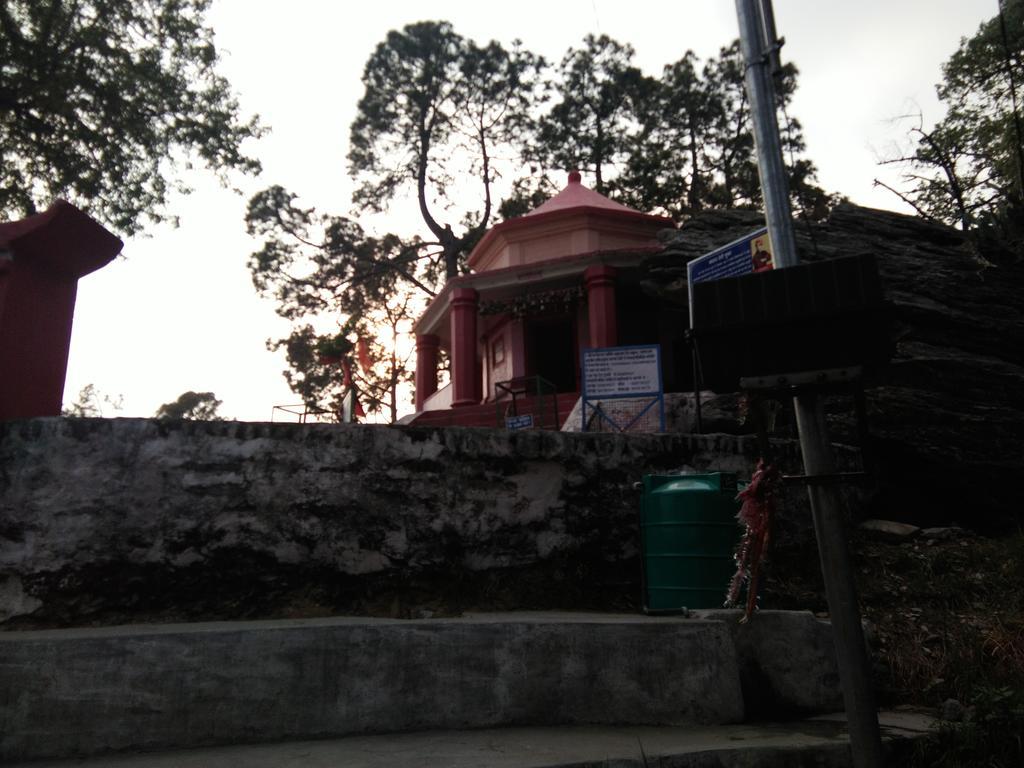 Villa Kasar Rainbow Yoga Retreat Almora Exterior foto