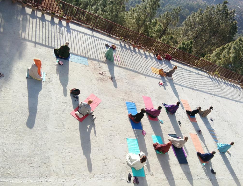 Villa Kasar Rainbow Yoga Retreat Almora Exterior foto