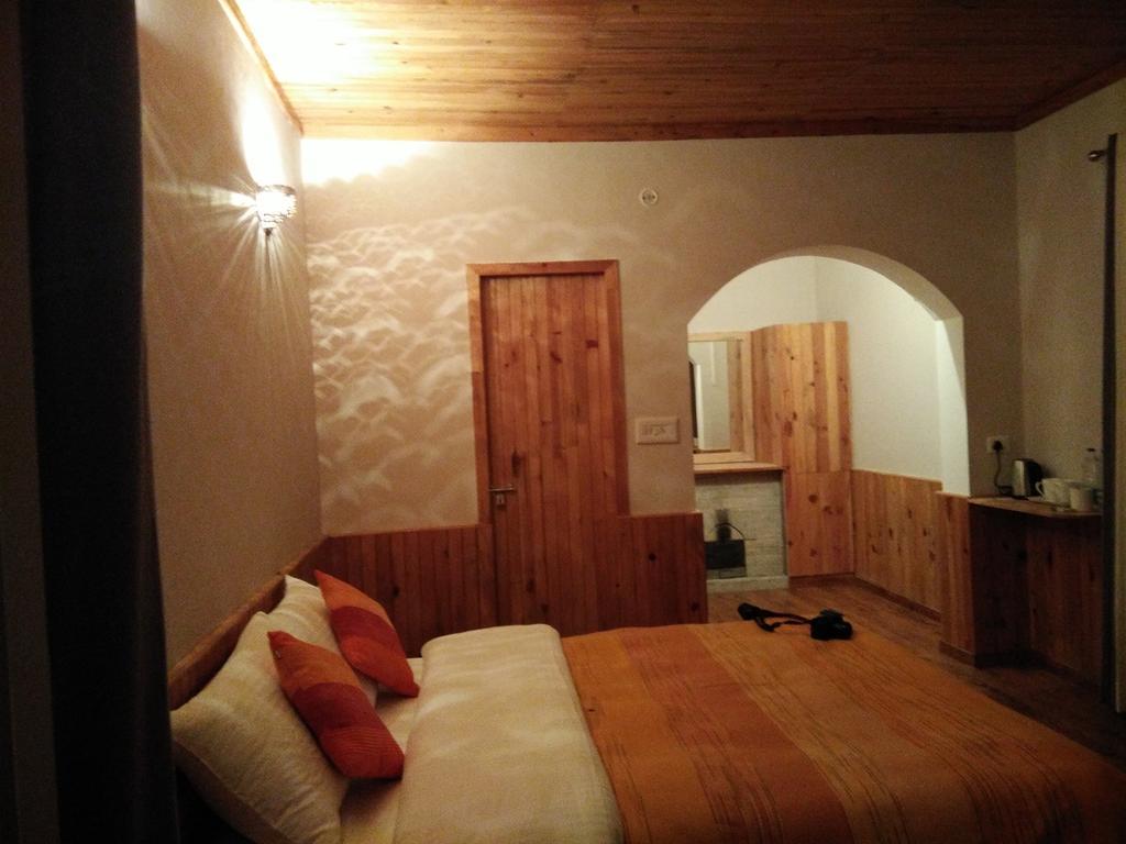 Villa Kasar Rainbow Yoga Retreat Almora Exterior foto